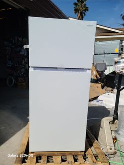 Vissani 14.2 cu.ft. top freezer refrigerator