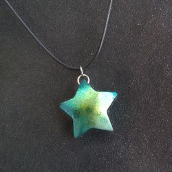 Kawaii puffy star blue green gold color shift black cord necklace handmade resin new
