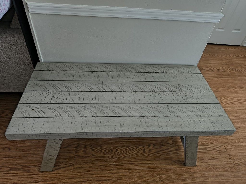 Large coffee table and 2 matching end tables