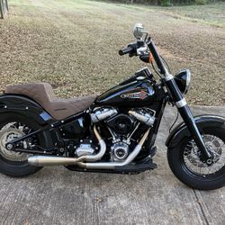 2021 Harley Softail Slim low mileage 