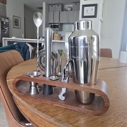 Cocktail Shaker & Bar Set