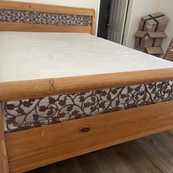 Vintage Wooden/Iron Queen Bed 