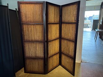 Coastal Style Hand Woven Rope Wicker Foldable Room Divider