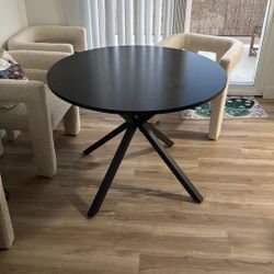 round black dining table