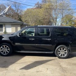 2011 GMC Yukon Denali