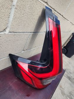 2025 honda crv hybrid rear   light