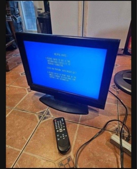 19 Inch LED Tv Works Great Come With Remote Control