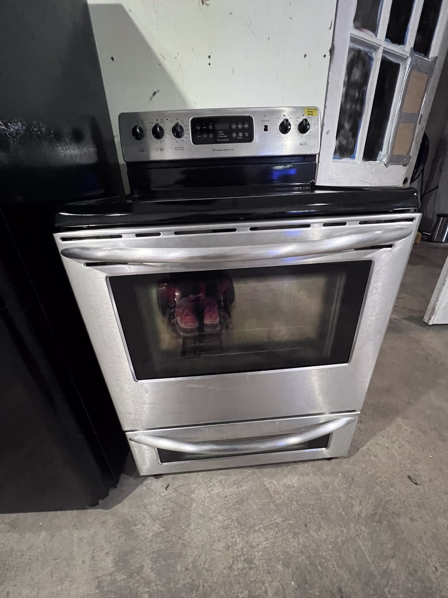Kenmore Glass Top stove 
