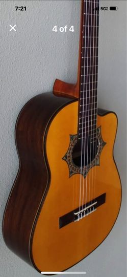 Requinto Mexicano Con Caja Dura