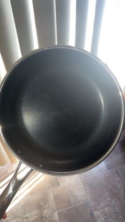 Hexclad 12in frying pan