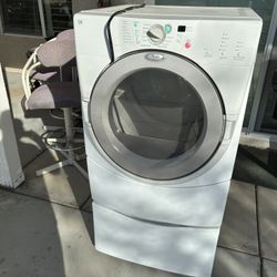 Whirlpool Duet Washer & Dryer W/ Pedestal