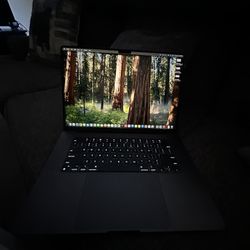 MacBook Pro 16” M3 Pro Chip 36GB Memory - 18-core GPU - 512GB SSD
