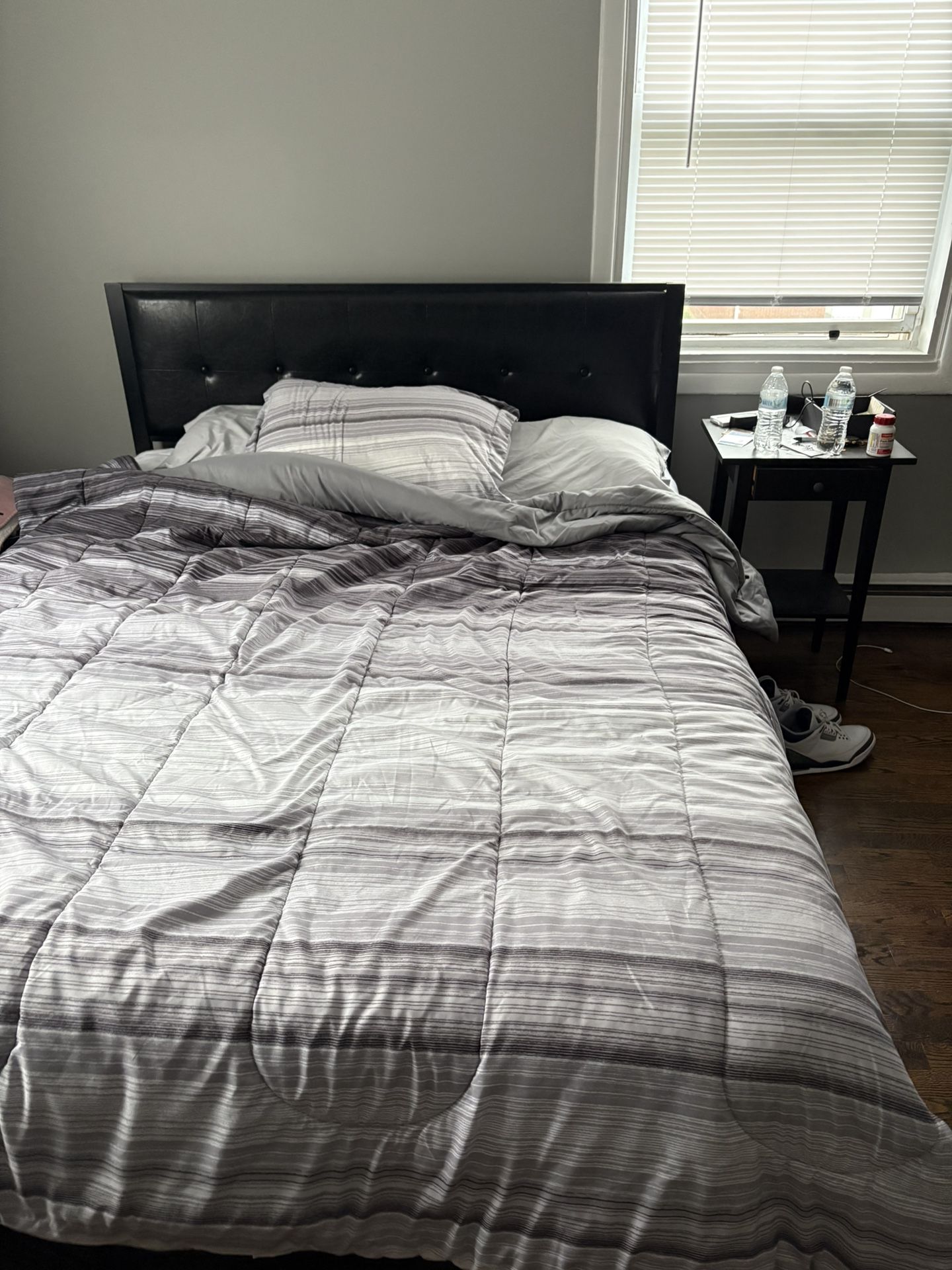 Queen Bed With Mattress