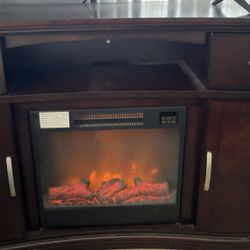 Dresser w/ portable heater 
