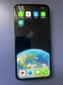 iPhone XR  64 GB in good working condition