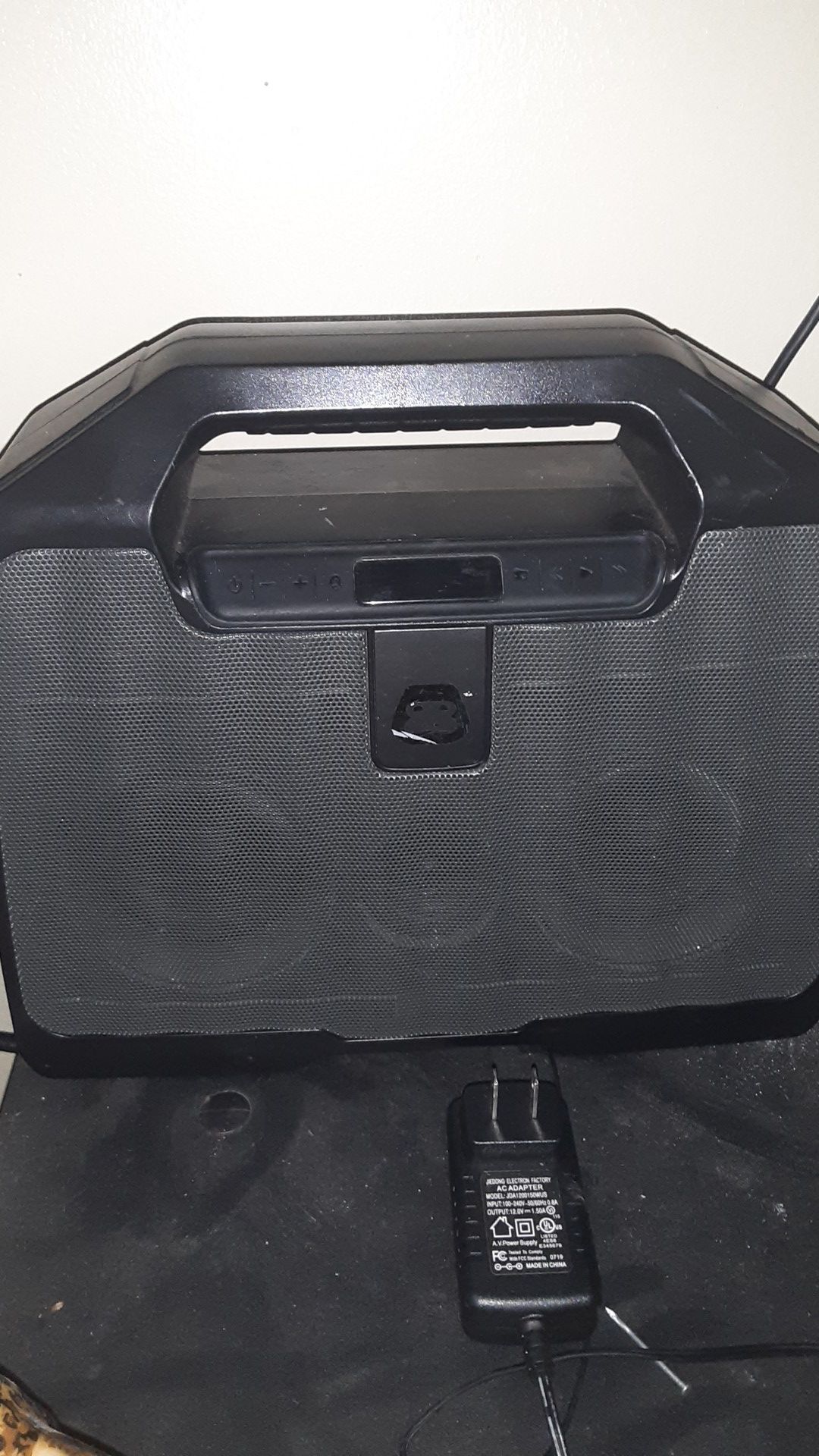 Bluetooth or direct wire speaker