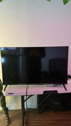 32inch TCL ROKU smart Tv (2 Of Them!)