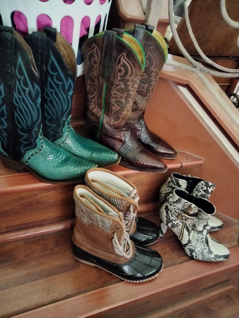 Ladies Boots Size 7