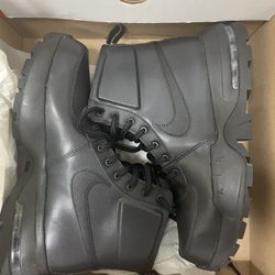 Brand New Nike Boots Men Size 9.5 & 10