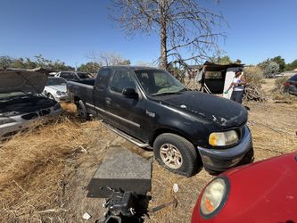 1997 Ford F150 Triton 4.6l. Parts Truck