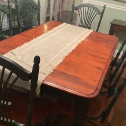 Dining Room Table And Chairs 