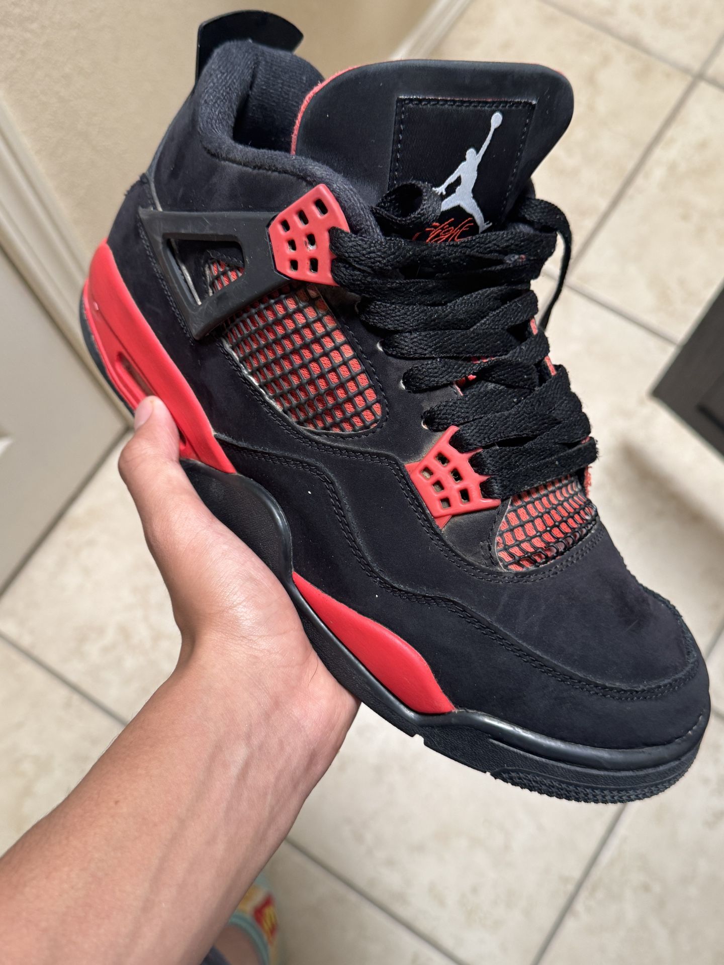 Jordan 4 red thunder
