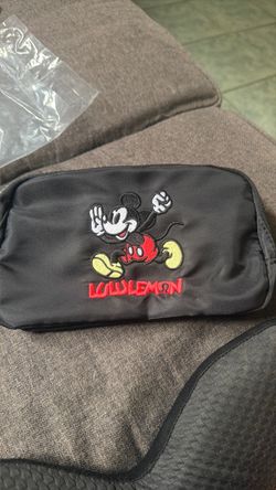 Lululemon belt bag