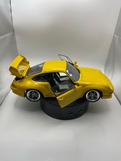 Model Car - 911 GT / UT Model     1/18 Porsche 911 Series ( mint condition )