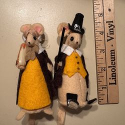 Handmade Felt Thanksgiving Mice