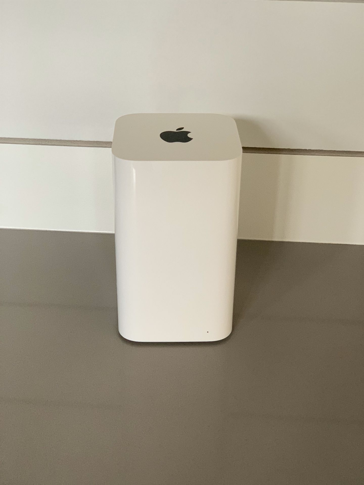 AirPort Extreme WiFi Router