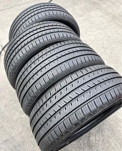 245/60r18 yokohama Tires Con 80% de vida las 4