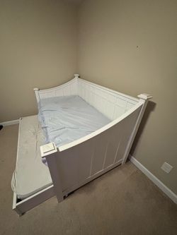 Trundle bed
