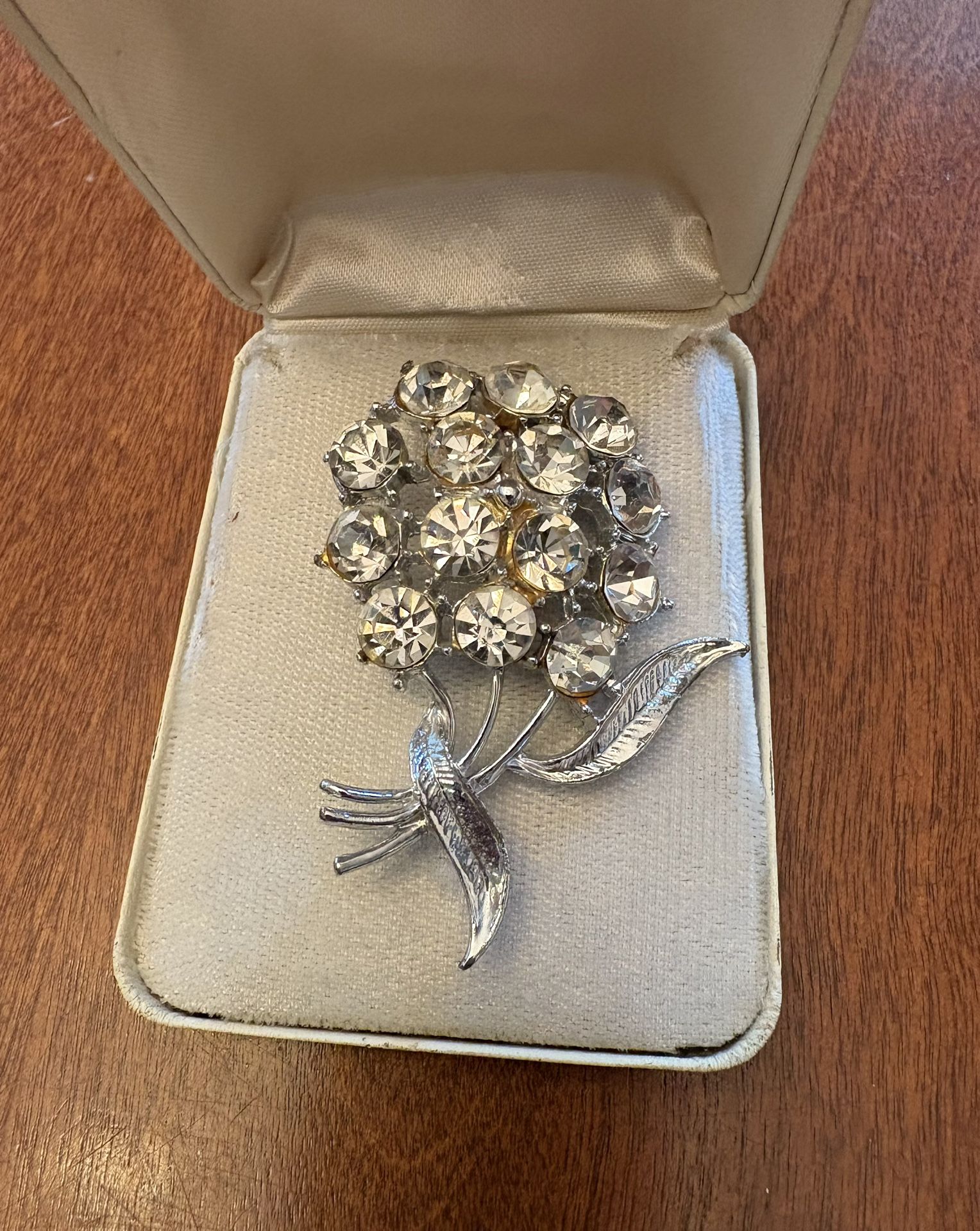 Vintage Floral Silver Tone Flower Bouquet Jewelry