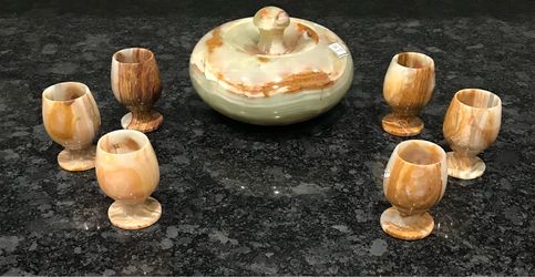 7 PIECE GREEN & BROWN ONYX MARBLE STONE SET. (make a offer)