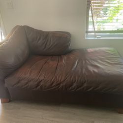 Lounge Couch 