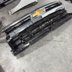 2024 Chevy Silverado Grill OEM 