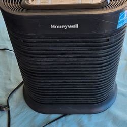 Honeywell HPA100 HEPA Air Purifier - Black