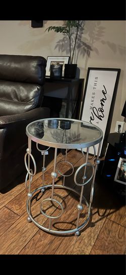 Silver mirror table