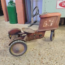 Midwester Pedal Tractor