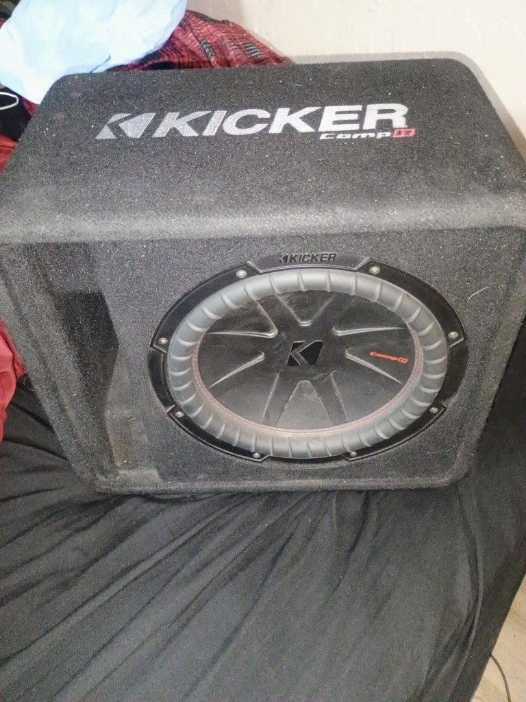 12" Kicker CompR