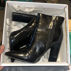 Black ankle heels 