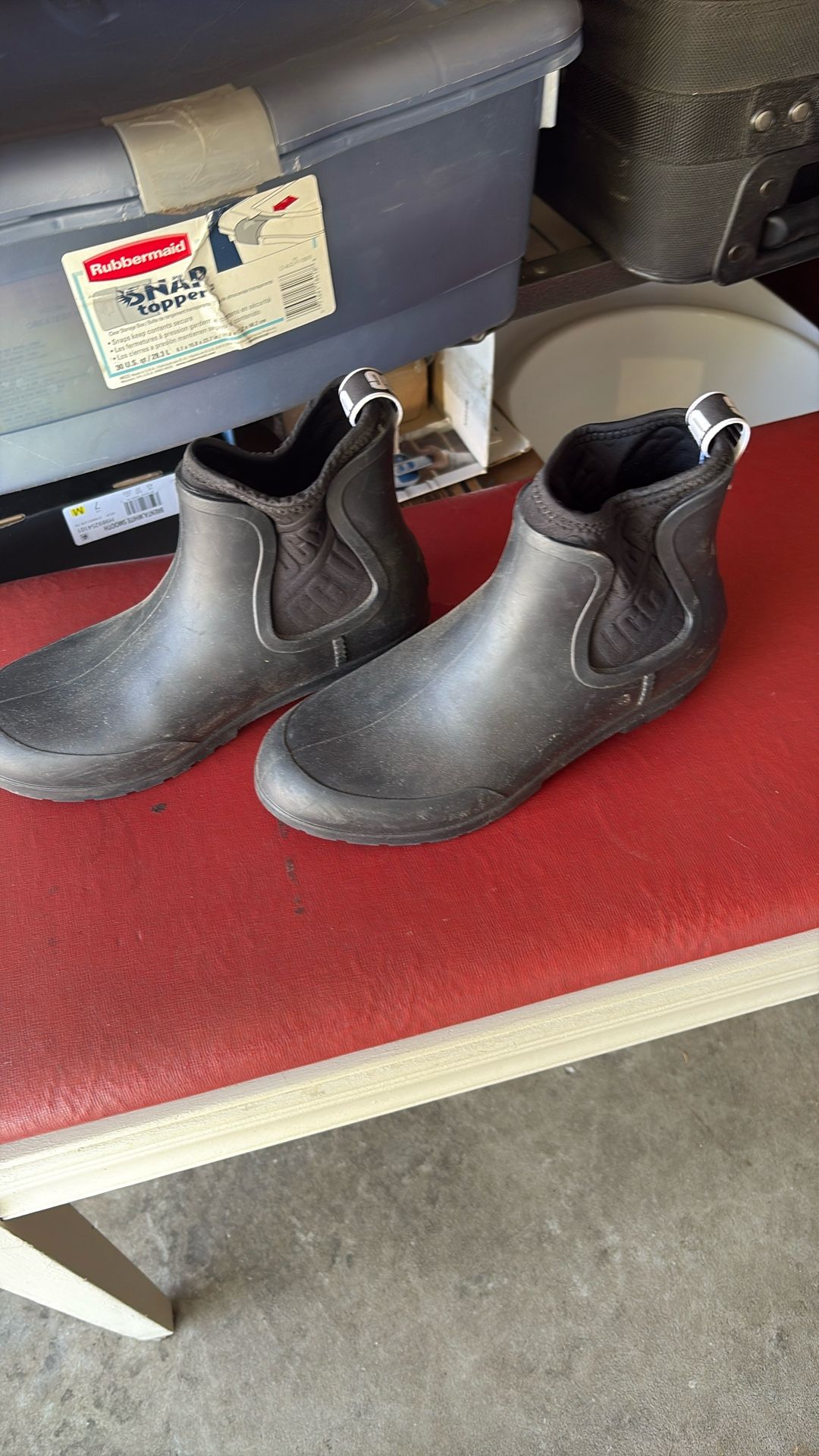 Uggs Size 6 1/2 Color Black