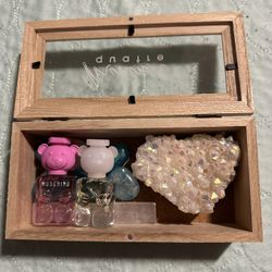 Gift Box With Perfumes And Crystals