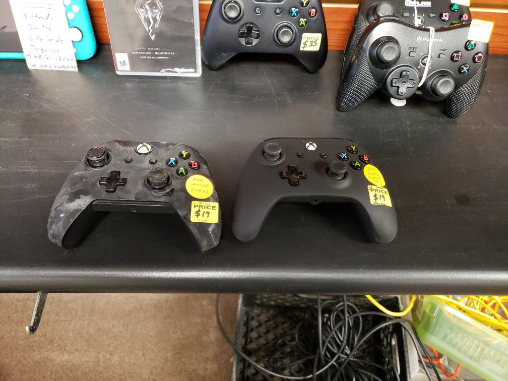 Xbox One PowerA Controllers Both Need USB Cables