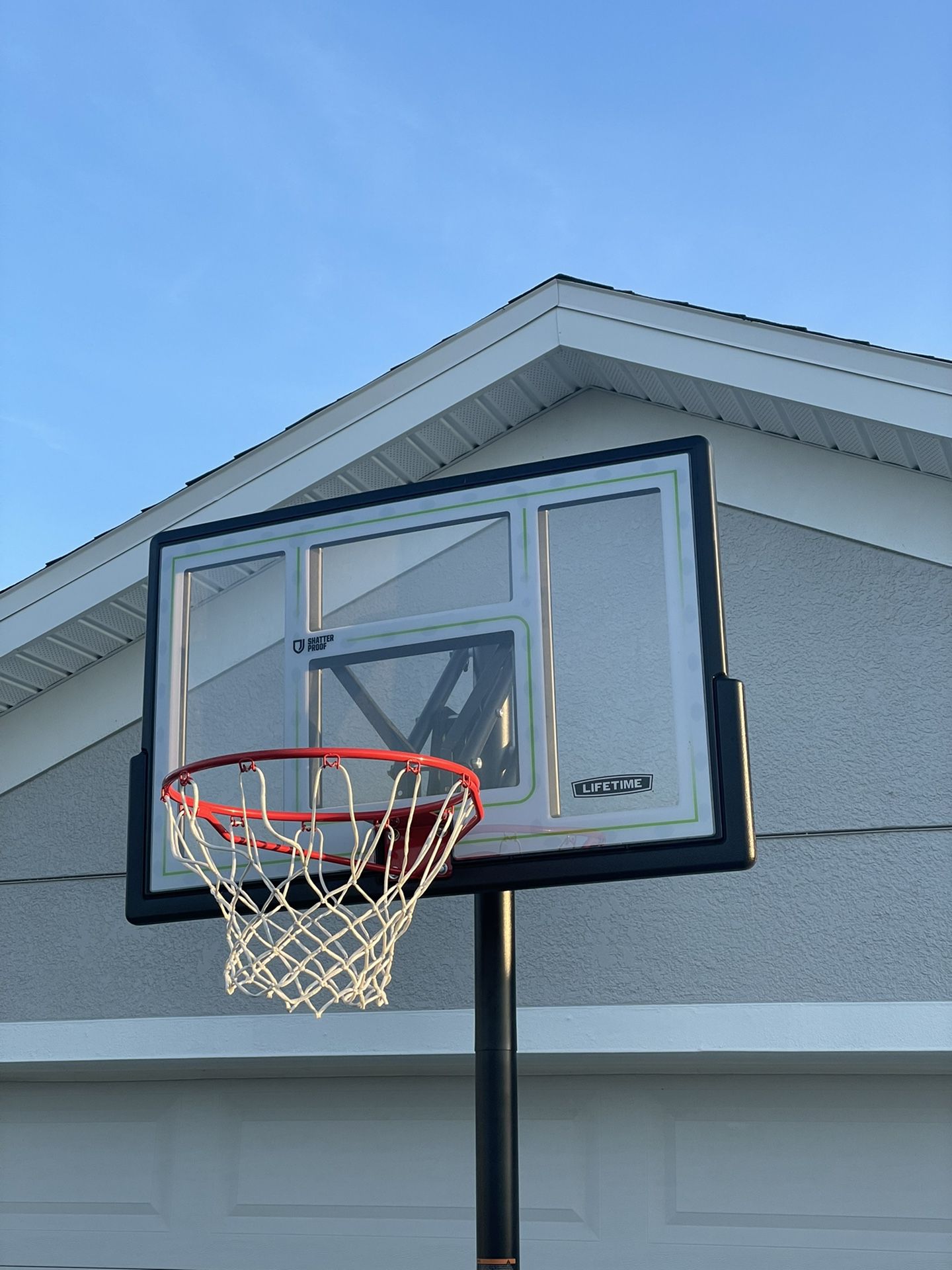 70 Basketball Hoop 