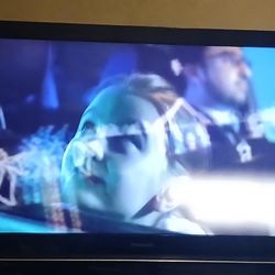 Panasonic 32" Flat Screen TV w Remote and Antenna