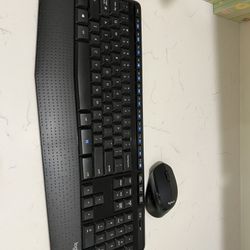 Wireless Keyboard With Mouse 