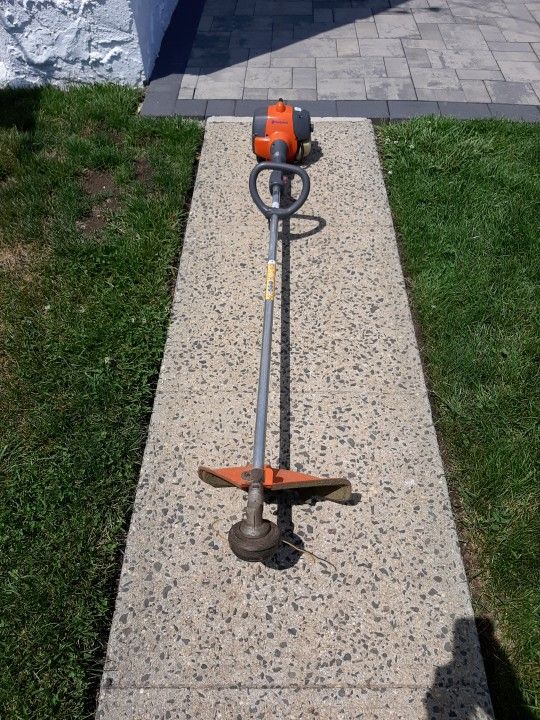 Husqvarna 128l Straight Shaft String Trimmer