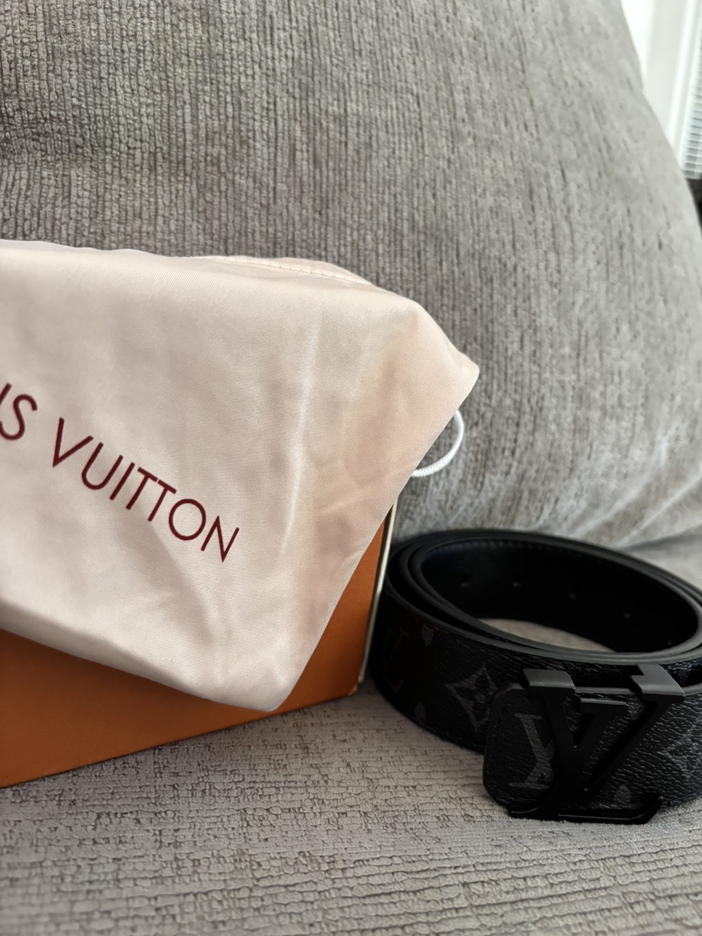 LV MENS BELT
