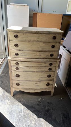 Vintage Bow-Front Tall Dresser 6 Drawers